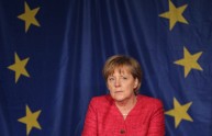 La Bce riduce l'acquisto di Btp, la Merkel: se crolla l'euro crolla l'Ue