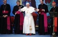 Pedofilia: Benedetto XVI denunciato alla corte dell'Aya