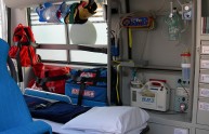 Partorisce in ambulanza, dubbi sul luogo di nascita