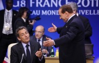 Sarkozy colpisce ancora: "Nei summit internazionali Berlusconi era patetico"