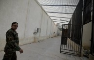 Dramma nel carcere di Nuoro, si cuce la bocca per protesta 