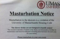 Università inglese: "Non masturbatevi nei nostri bagni"