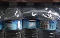 Ammoniaca in bottiglia d'acqua del distributore: 15enne in gravi condizioni