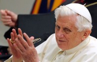 Benedetto XVI manda 1300 panettoni ai carcerati di Rebibbia