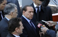 Berlusconi: "Monti è disperato"