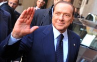 Berlusconi: "Non mi ricandido, ma resto in politica"