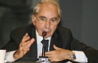 Giuliano Amato: "Pensione da 31.000 euro al mese? Non posso ridurmela"