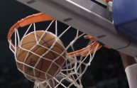 Tifoso cade dagli spalti durante una partita di Basket