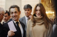 Francia: Carla Bruni sotto accusa per fondi anti-Aids, lei smentisce