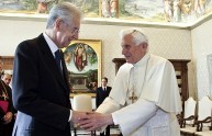 Il papa benedice Mario Monti: "Avete iniziato bene"