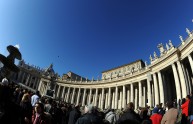 Indignados riuniti contro il Vaticano: "dovete pagare le tasse anche voi"