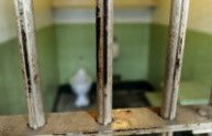 Ennesimo suicidio in carcere, detenuto si impicca in cella a Foggia