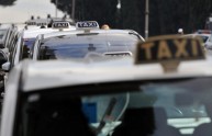 Taxi a Roma, tassametri truccati. Aperta un'inchiesta della procura