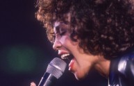 Addio a Whitney Houston, una vita da regina del pop infranta da droga e amore