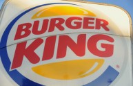 La donna che trova una lametta nel panino di Burger King