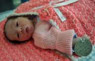 Trovata neonata per strada, scambiata per bomba