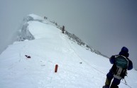 Valanga sull'Himalaya fa una strage: 13 morti tra cui un italiano