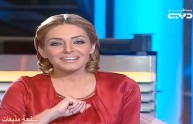 Ministro egiziano corteggia la conduttrice in diretta TV (VIDEO)