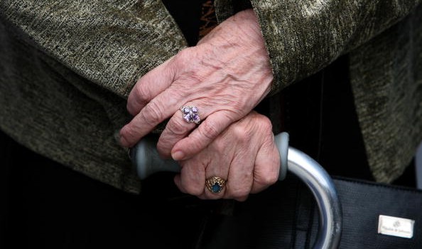 In crescita il numero delle violenze sugli anziani