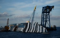 Costa Concordia, perdita di olio in mare