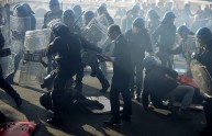 Profughi, scontri a Roma tra residenti e polizia