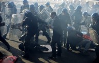 Roma, scontri alla "Sapienza": bombe carta al convegno dei ministri