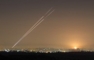 Israele: "Stop ai missili o invadiamo". Almeno 52 palestinesi uccisi