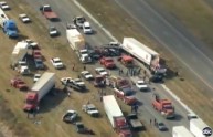 Gigantesco incidente stradale in Texas, centinaia di feriti (VIDEO)