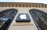 Capodanno, maxi rapina all'Apple Store di Parigi