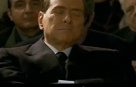 Giorno della Memoria, Berlusconi si addormenta alla cerimonia (FOTO)