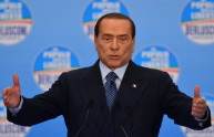 Berlusconi indagato a Napoli per corruzione