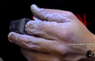 Come diventano le mani sott'acqua per 10 giorni? (VIDEO)