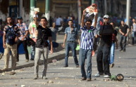 Egitto, ancora scontri: settanta morti. Morsi in custodia cautelare