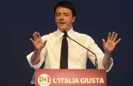 Pd, Renzi star a Bologna. E incassa il sostegno di Franceschini