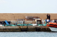 Tragedia a largo di Lampedusa: naufraga barcone, centinaia di morti