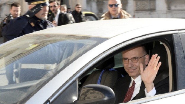 Letta-dimesso-via-consultazioni-