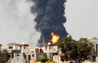 Libia-razzo-deposito-carburante-