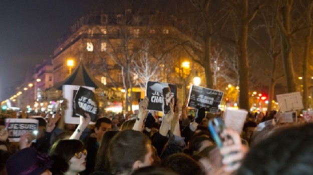 Francia-caccia-sei-terroristi-