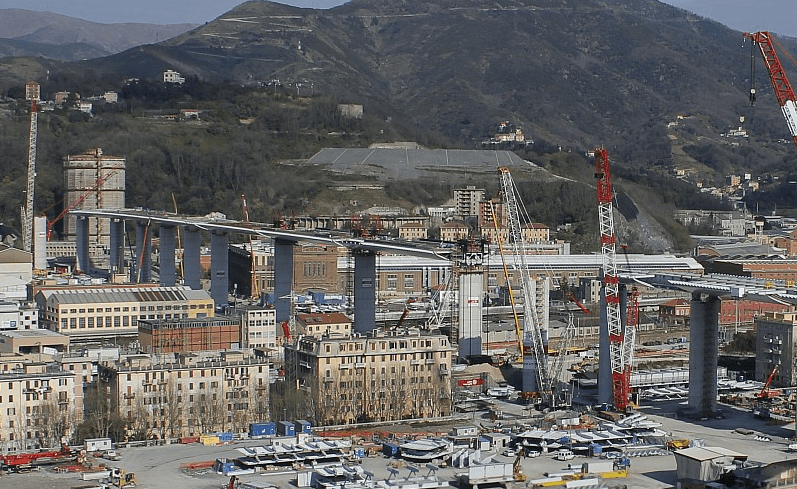 Bono Fincantieri Ponte Genova varo maxicampata Paese