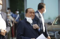 Silvio Berlusconi dimesso dall'ospedale: "E' stata la prova più difficile della mia vita"