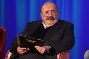 Vaccino e Parkinson dietro la morte di Maurizio Costanzo? Solo bufale