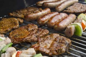 Barbecue all’italiana: come organizzare una grigliata perfetta